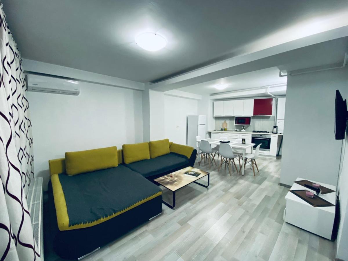 City Center Suite With Terrace Букурещ Екстериор снимка